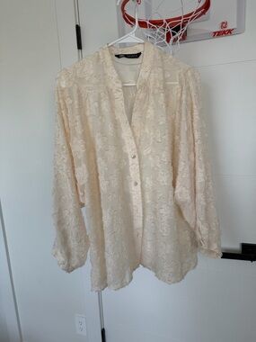 Zara oversized Cream Floral-Texture Button Blouse
